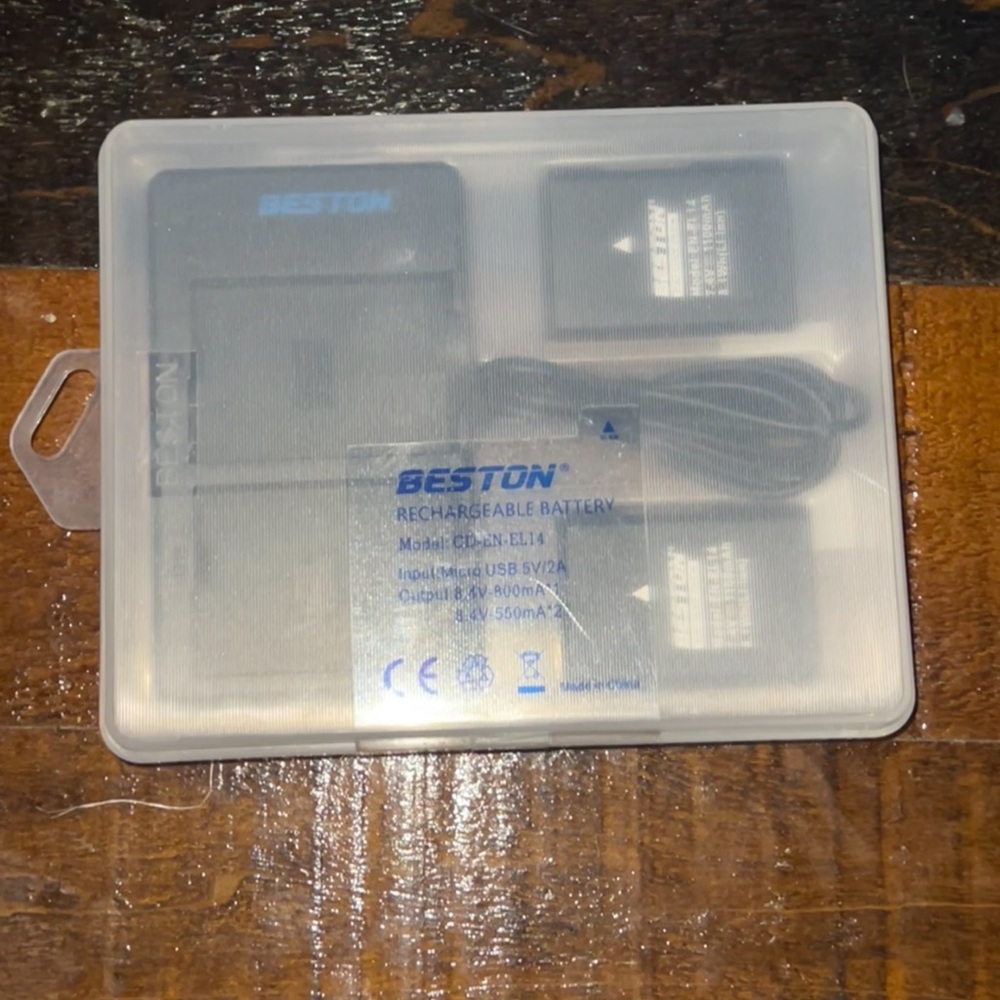 BRAND NEW Battery Pack for Camera (see description for more details)